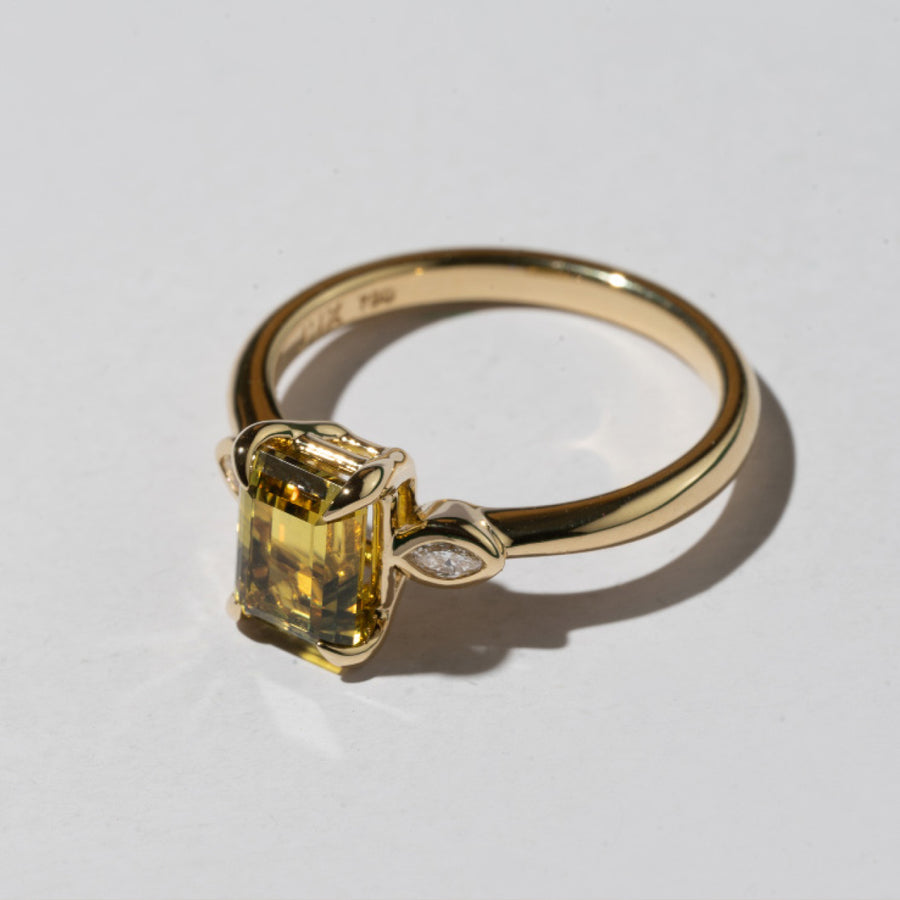 Yellow Sapphire Ring - 1.89ct