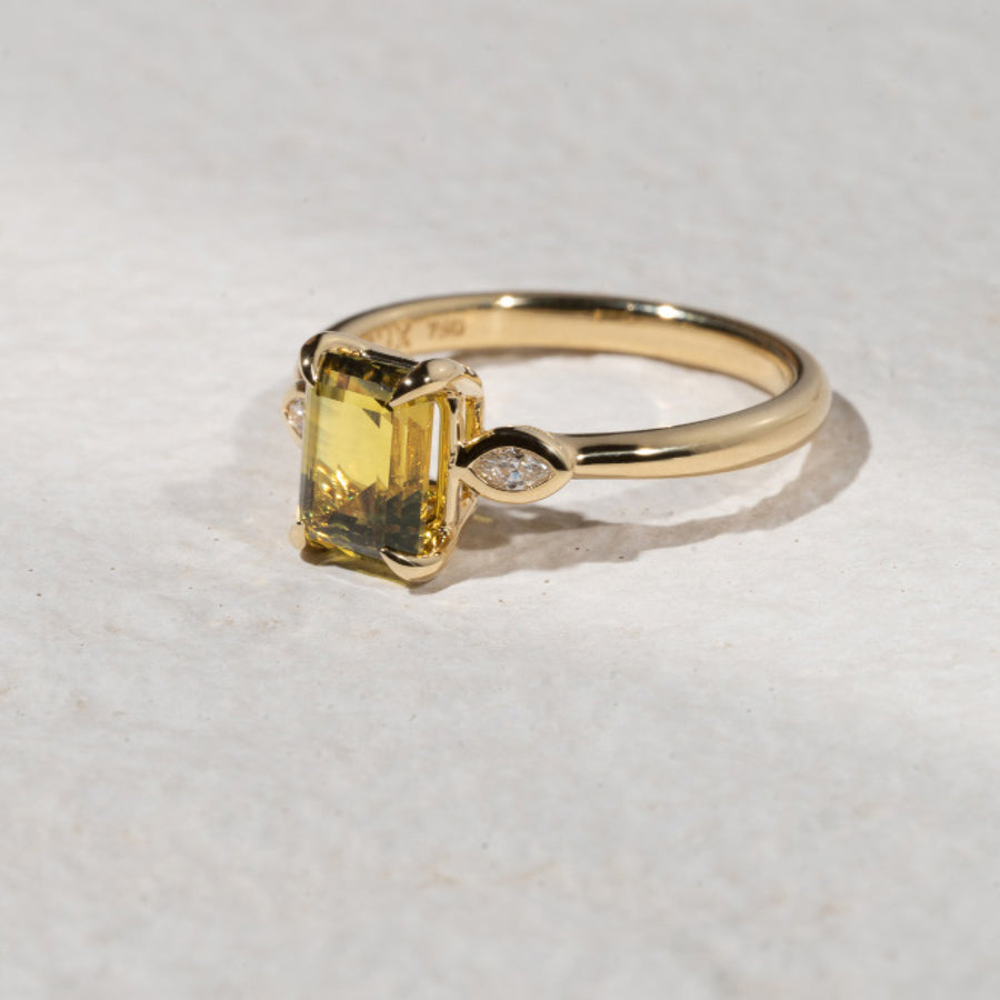 Yellow Sapphire Ring - 1.89ct