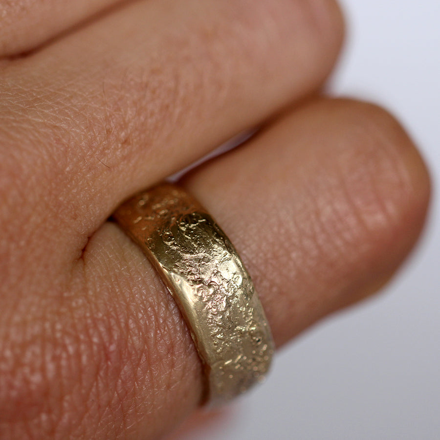 Heavily Textured Plain Band - 7mm