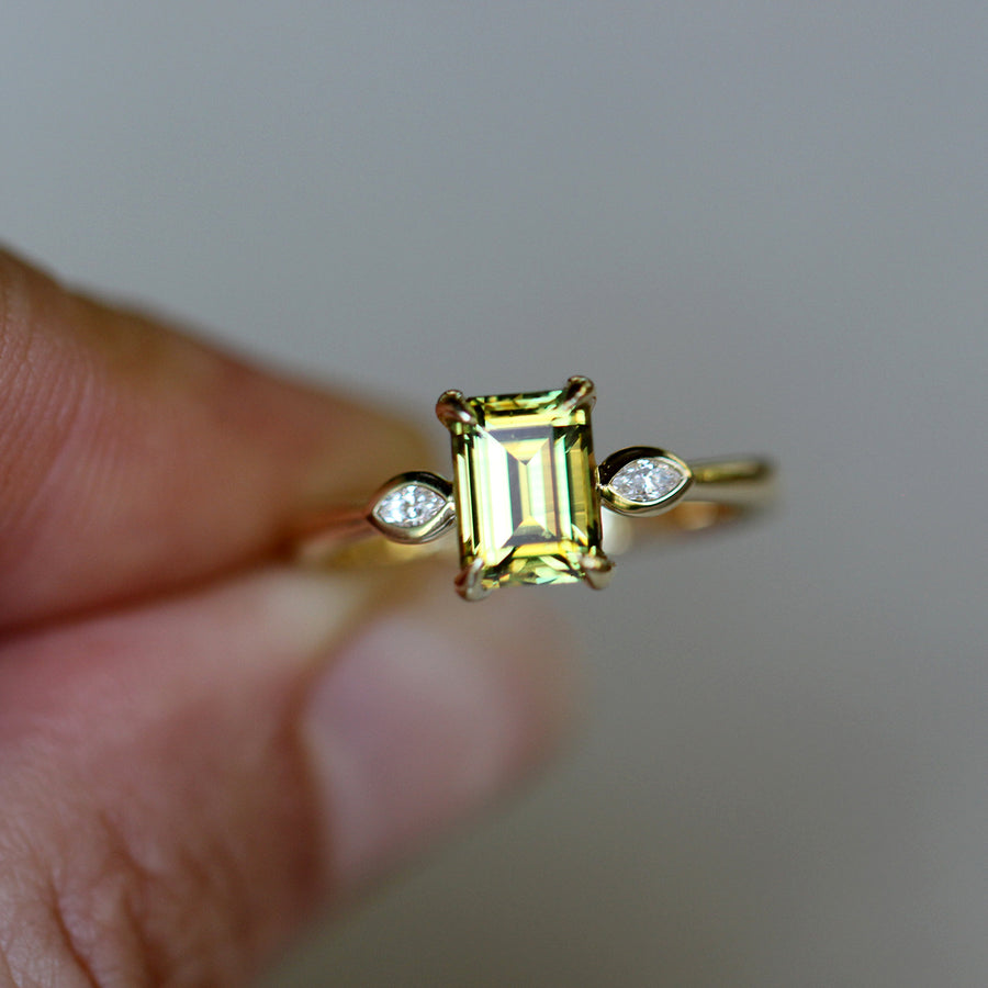 Yellow Sapphire Ring - 1.89ct