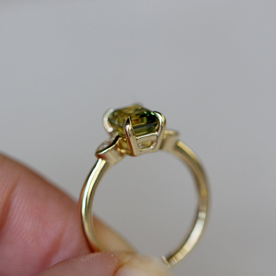 Yellow Sapphire Ring - 1.89ct