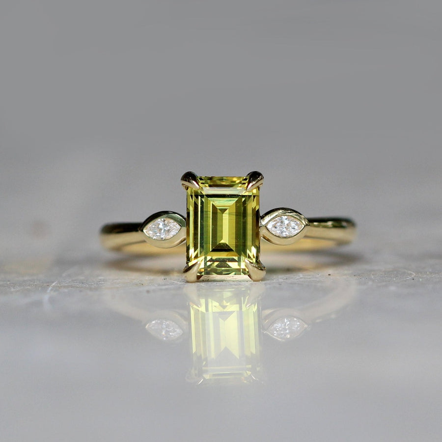 Yellow Sapphire Ring - 1.89ct