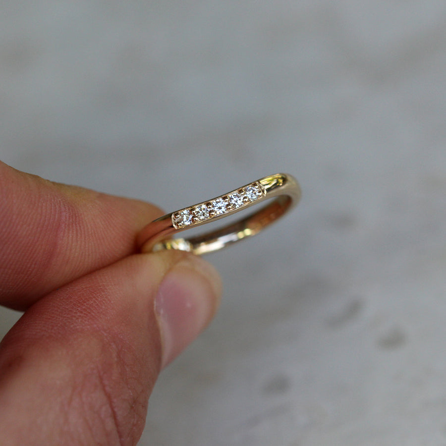 Pavé Diamond Band - Soft Curve