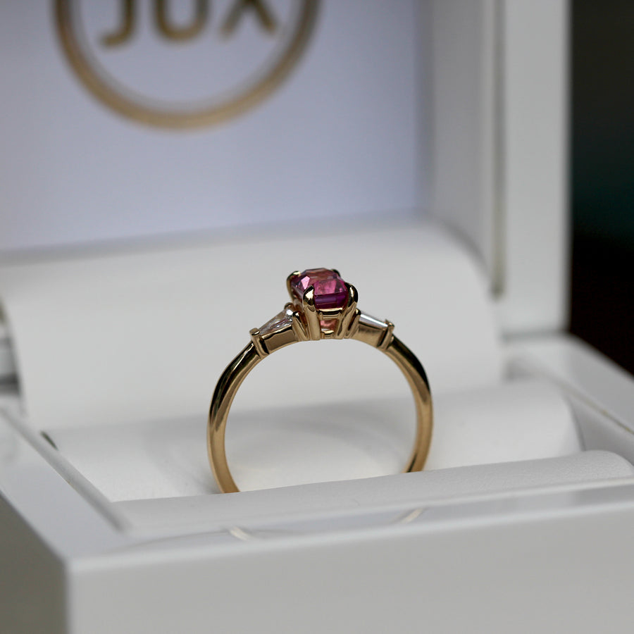 Pink Sapphire Ring - 0.70ct