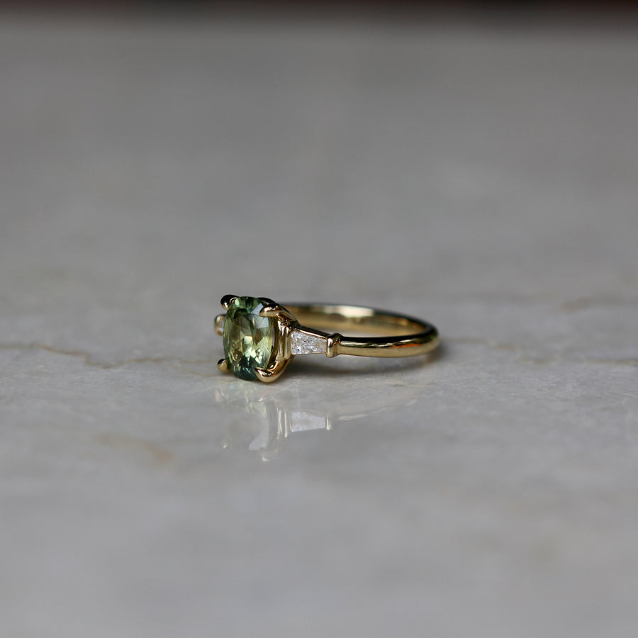 Yellow Green Sapphire Ring - 1.4ct