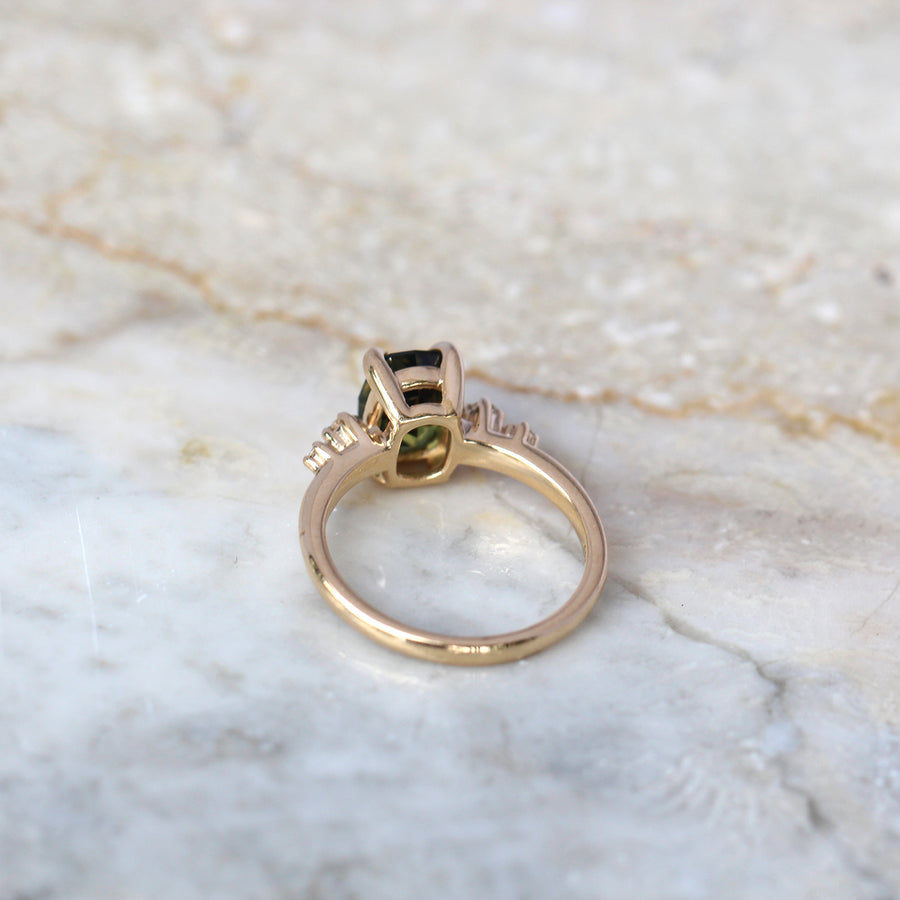 Green Oval Sapphire Ring - 2.5ct - JUX Jewellery