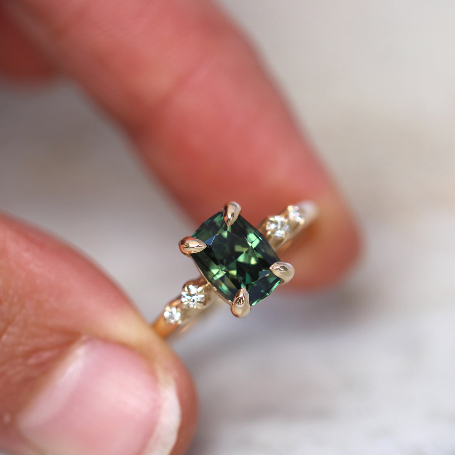 Green Oval Sapphire Ring - 2.5ct - JUX Jewellery