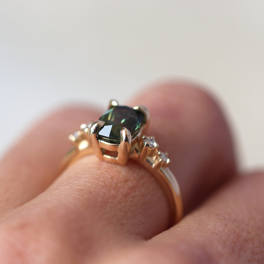Green Oval Sapphire Ring - 2.5ct - JUX Jewellery