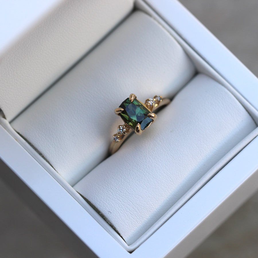 Green Oval Sapphire Ring - 2.5ct - JUX Jewellery